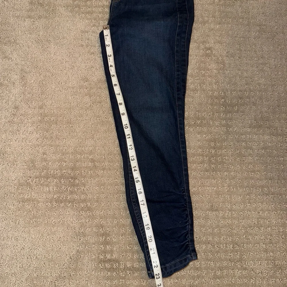 White House Black Market WHBM Ruched Cropped Skinny Jeans Size 0 Petite